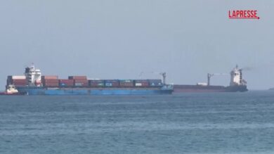 Iran, il traffico nello Stretto di Hormuz resta paralizzato