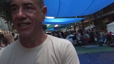 Spin Time, Matteo Garrone al presidio: "Da qui un segno di speranza"