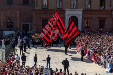 Funerali Franco Baresi, oggi l’ultimo saluto al “Capitano” del Milan – La diretta