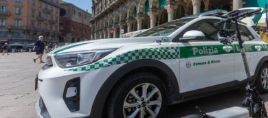 Milano, cinque agenti della polizia locale arrestati