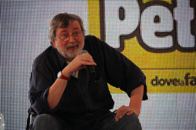 È morto Francesco Guccini, il grande cantautore aveva 86 anni. Mattarella: “Scompare un poeta”