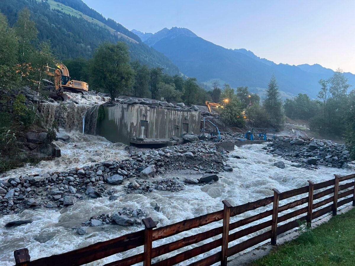 Alto Adige, frana in Valle Aurina: 120 persone evacuate Alto Adige, frana in Valle Aurina: 120 persone evacuate