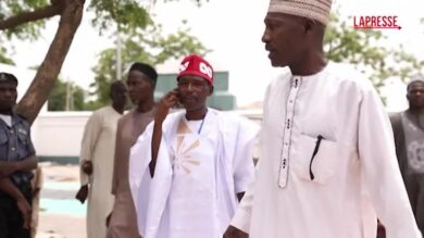 Nigeria, il gigantesco matrimonio di massa a Kano: 1.500 coppie si sposano