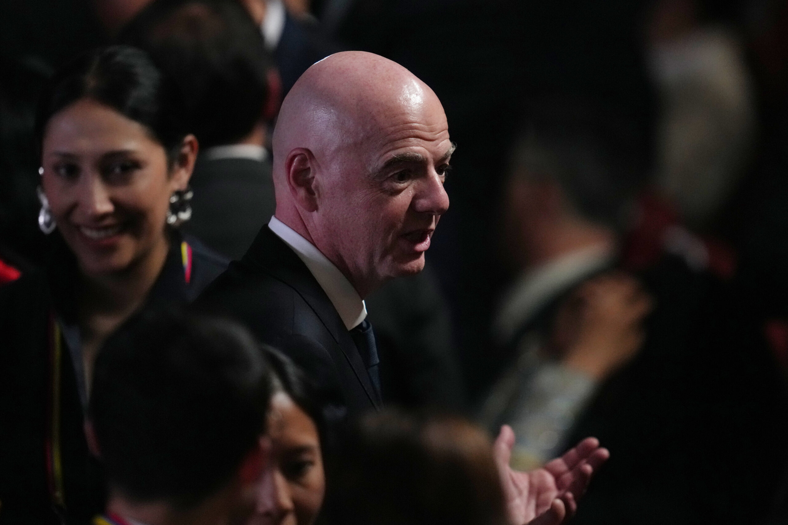 Fifa, Infantino nel mirino di Uefa-Concacaf e Afc: “Fiducia tradita con l’inganno”
