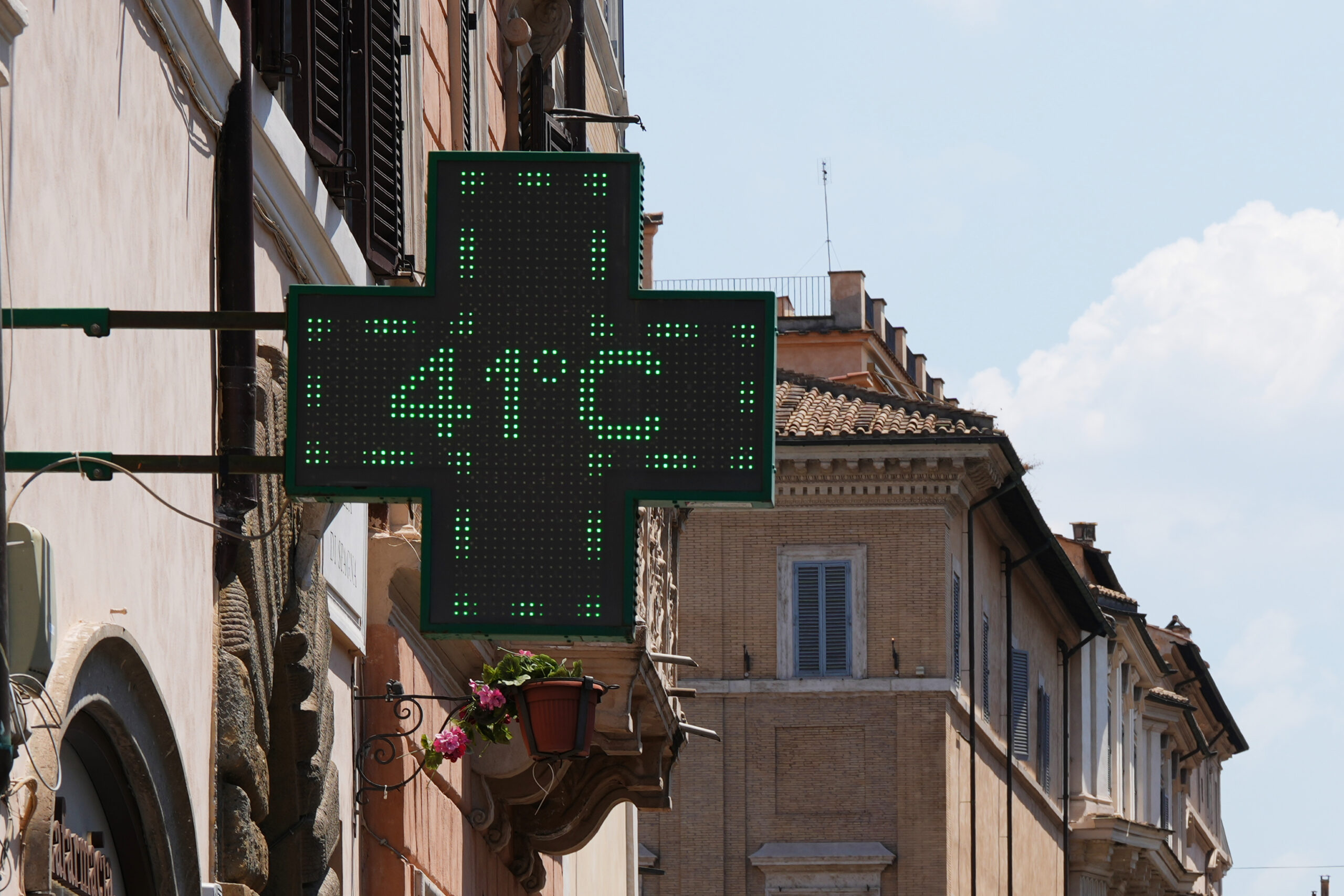 Caldo, aumentano gli accessi al pronto soccorso per disturbi psichiatrici Caldo, aumentano gli accessi al pronto soccorso per disturbi psichiatrici