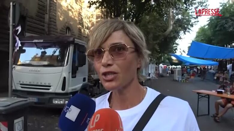 Spin Time, Anna Foglietta al presidio: "Questo luogo deve esistere, osceno chiuderlo"