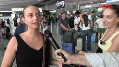 Etna, all'aeroporto di Catania ore di attesa e passeggeri costretti a ripartire in macchina