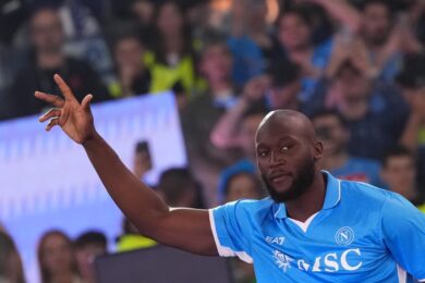 Lukaku lascia il Napoli, ufficiale la cessione al Fenerbahçe