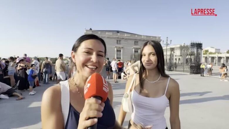 Eclissi solare, attesa a Madrid: "Arrivati dall'Italia per vederla"