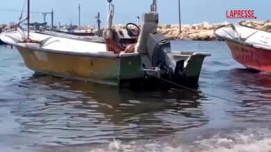 Iran, petrolio sversato nello Stretto di Hormuz: annerite le coste dell'isola di Qeshm