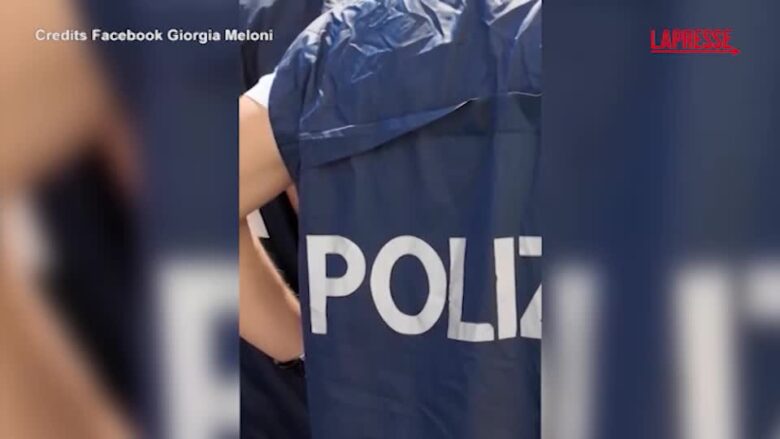 Migranti, Meloni: “Avanti con espulsioni irregolari”. Il video pubblicato sui social dalla premier