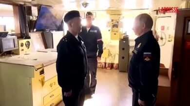 Russia-Giappone, Putin visita le isole Curili contese e assiste alle esercitazioni militari nel Pacifico