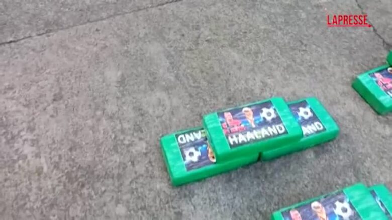 Ecuador, cocaina con il volto di Haaland: il maxi sequestro al confine con la Colombia