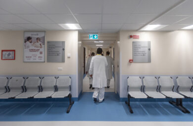 L’esodo dei medici ospedalieri: nel 2025 più dimissioni volontarie che pensionamenti