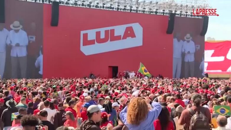 Brasile, i candidati Lula e Flavio Bolsonaro danno il via alla campagna elettorale