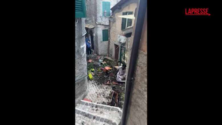 Olevano Romano, uomo di 2 metri in stato alterazione: feriti sindaco e 4 carabinieri