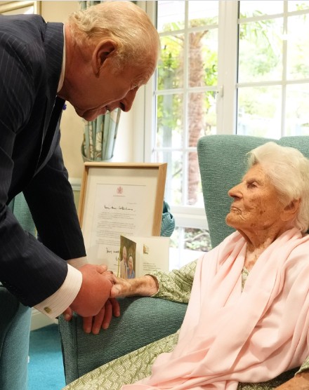 Ethel Caterham compie 117 anni, è la persona più anziana del mondo Ethel Caterham compie 117 anni, è la persona più anziana del mondo