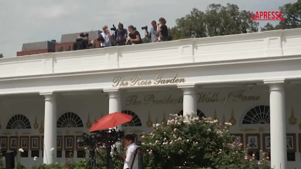 la casa bianca sempre pi249 ricca di statue l ultimo restyling voluto da trump da Lapresse.it la casa bianca sempre pi249 ricca di statue l ultimo restyling voluto da trump