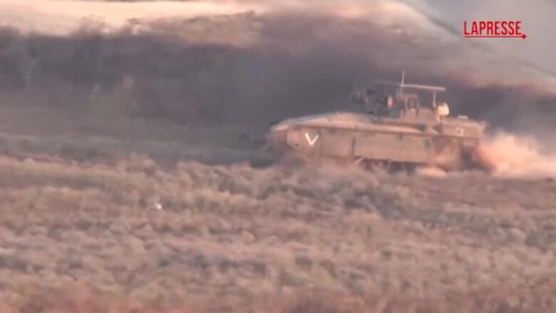 Gaza, esplosioni e carri armati al confine con Israele