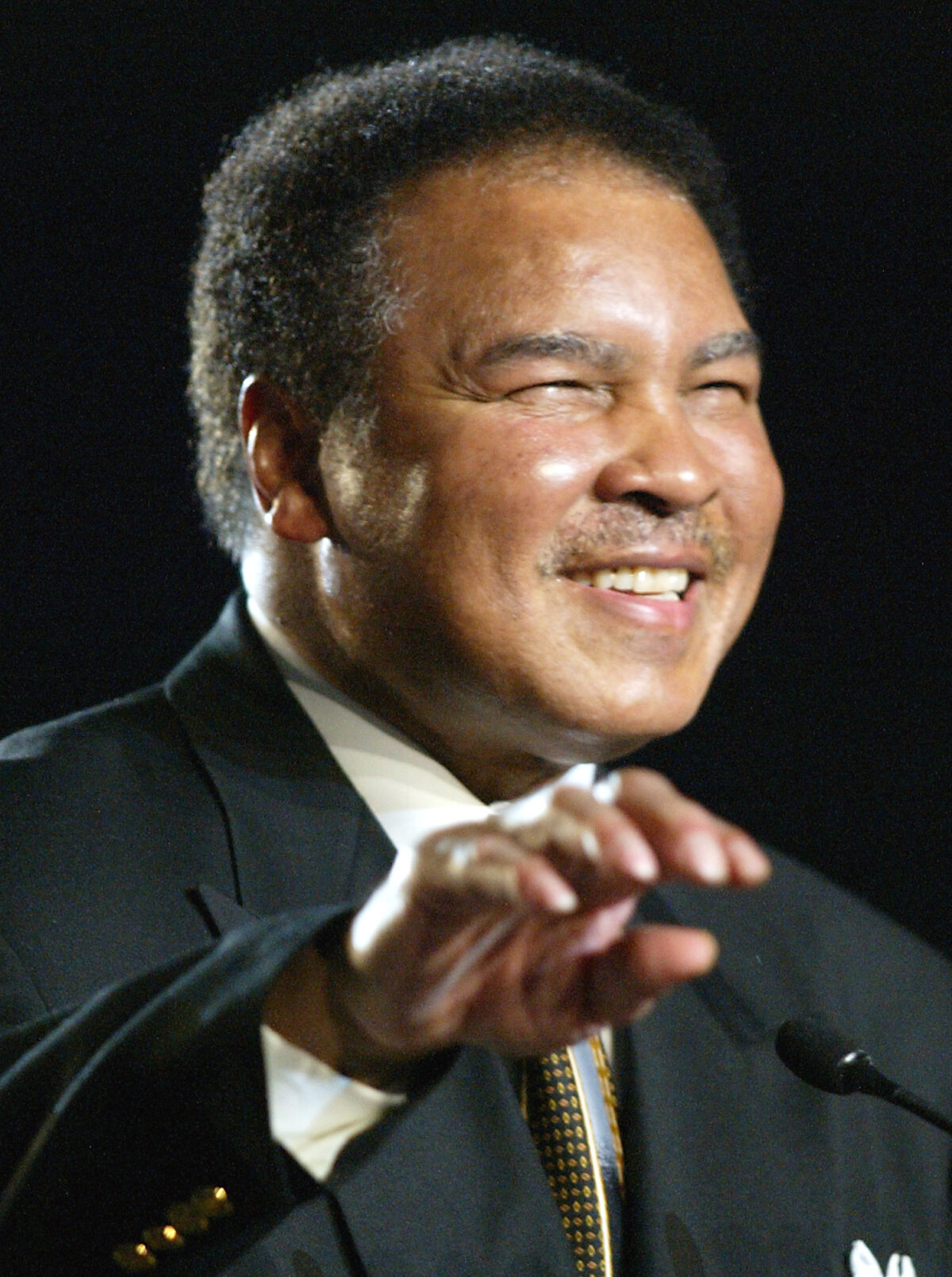 Malattia di Parkinson, i malati famosi: da Michael J. Fox a Muhammad Ali Malattia di Parkinson, i malati famosi: da Michael J. Fox a Muhammad Ali