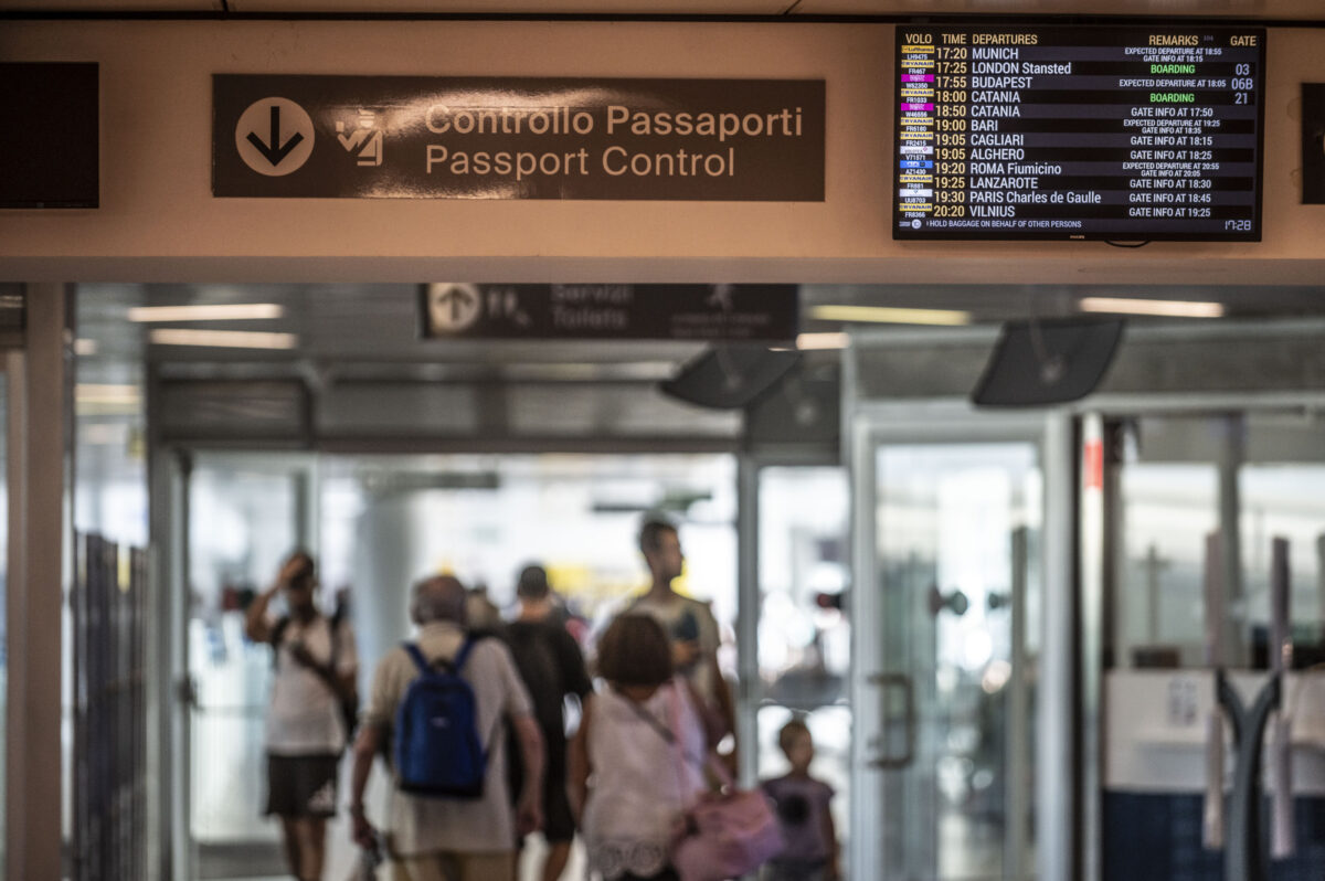 migranti italia conferma il blocco di schengen con la spagna e madrid risponde scontri a ceuta da Lapresse.it migranti italia conferma il blocco di schengen con la spagna e madrid risponde scontri a ceuta