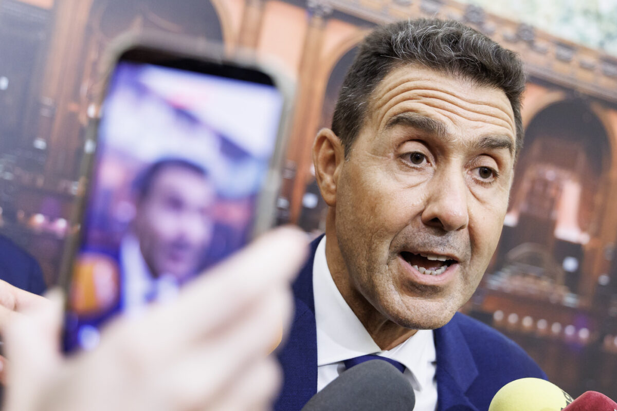 Legge elettorale, nodo sul ballottaggio. Vannacci al centrodestra: “Mossa della paura” Legge elettorale, nodo sul ballottaggio. Vannacci al centrodestra: “Mossa della paura”