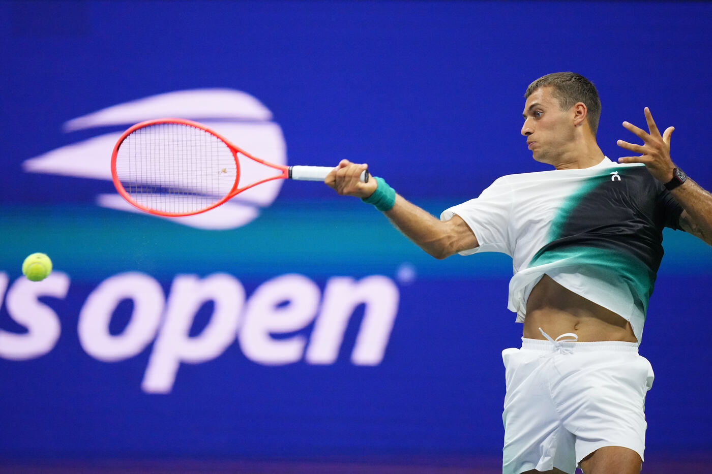 Us Open 2026, 5 italiani in campo oggi: orari e dove vederli in tv (anche in chiaro) Us Open 2026, 5 italiani in campo oggi: orari e dove vederli in tv (anche in chiaro)