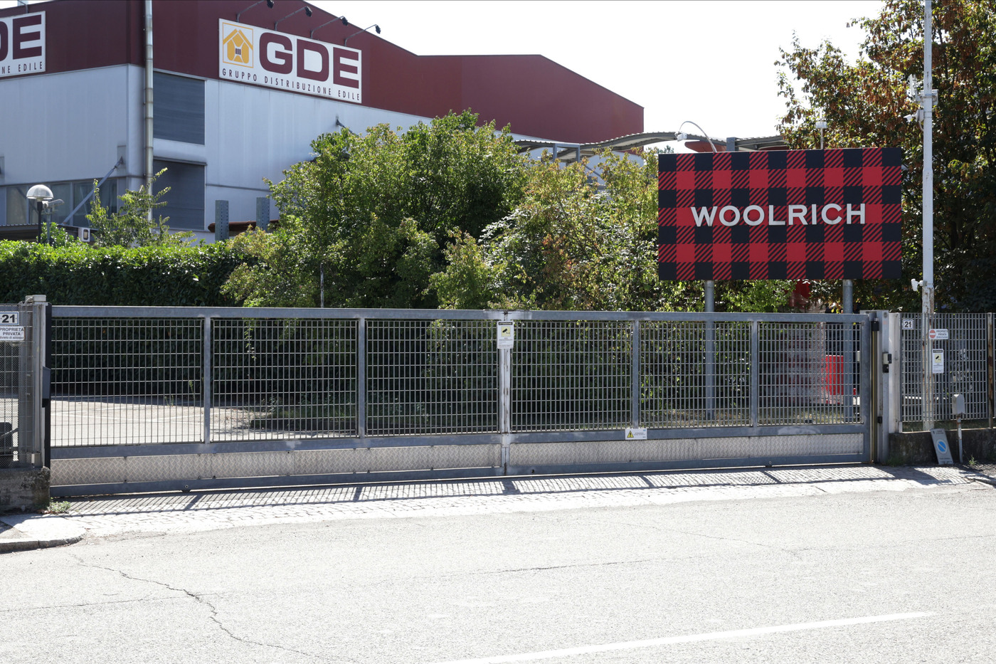 Woolrich chiude la sede di Bologna, 78 dipendenti senza lavoro
