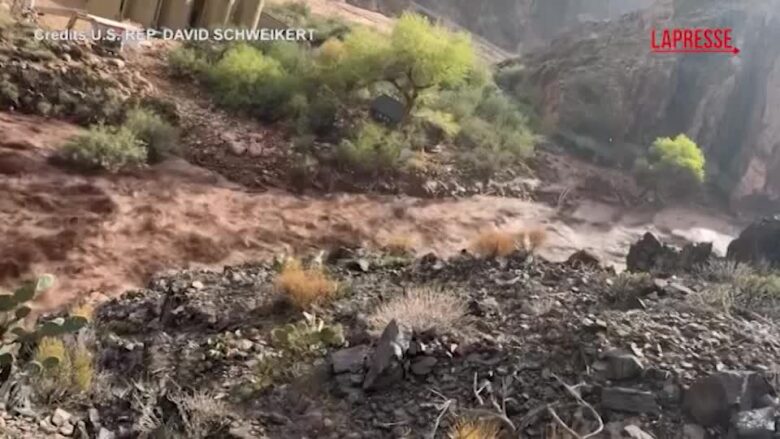 Grand Canyon, le immagini ravvicinate dell'inondazione che ha provocato morti e dispersi