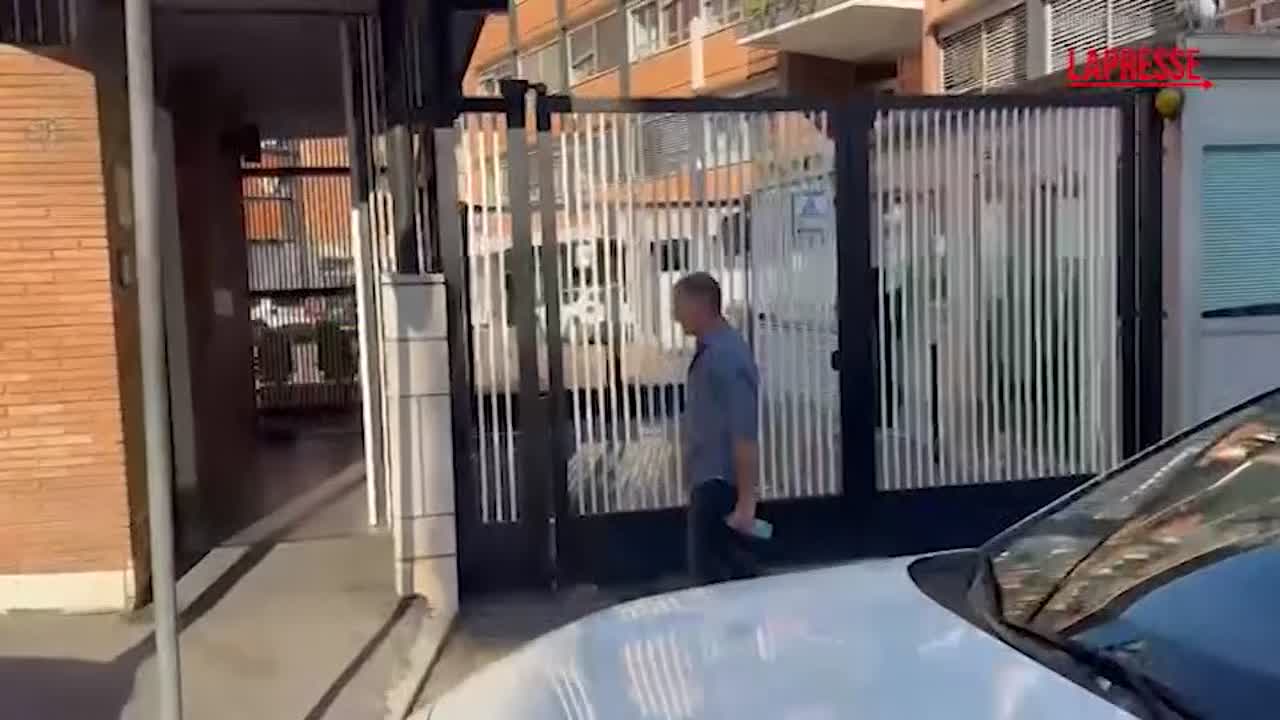 report presutti e piervincenzi arrivano in sede rai a via teulada per incontrare corsini da Lapresse.it report presutti e piervincenzi arrivano in sede rai a via teulada per incontrare corsini