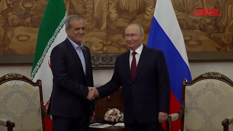 Iran, Putin a Pezeshkian: "Russia solidale con Teheran"