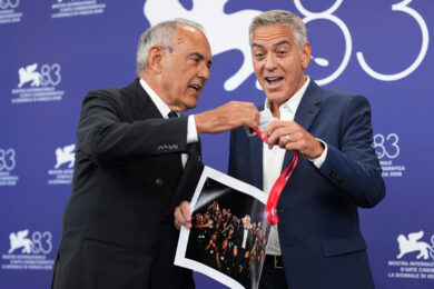 Mostra Cinema Venezia 2026, oggi la giornata inaugurale: Clooney al Lido per il Leone d’oro alla Carriera – La diretta