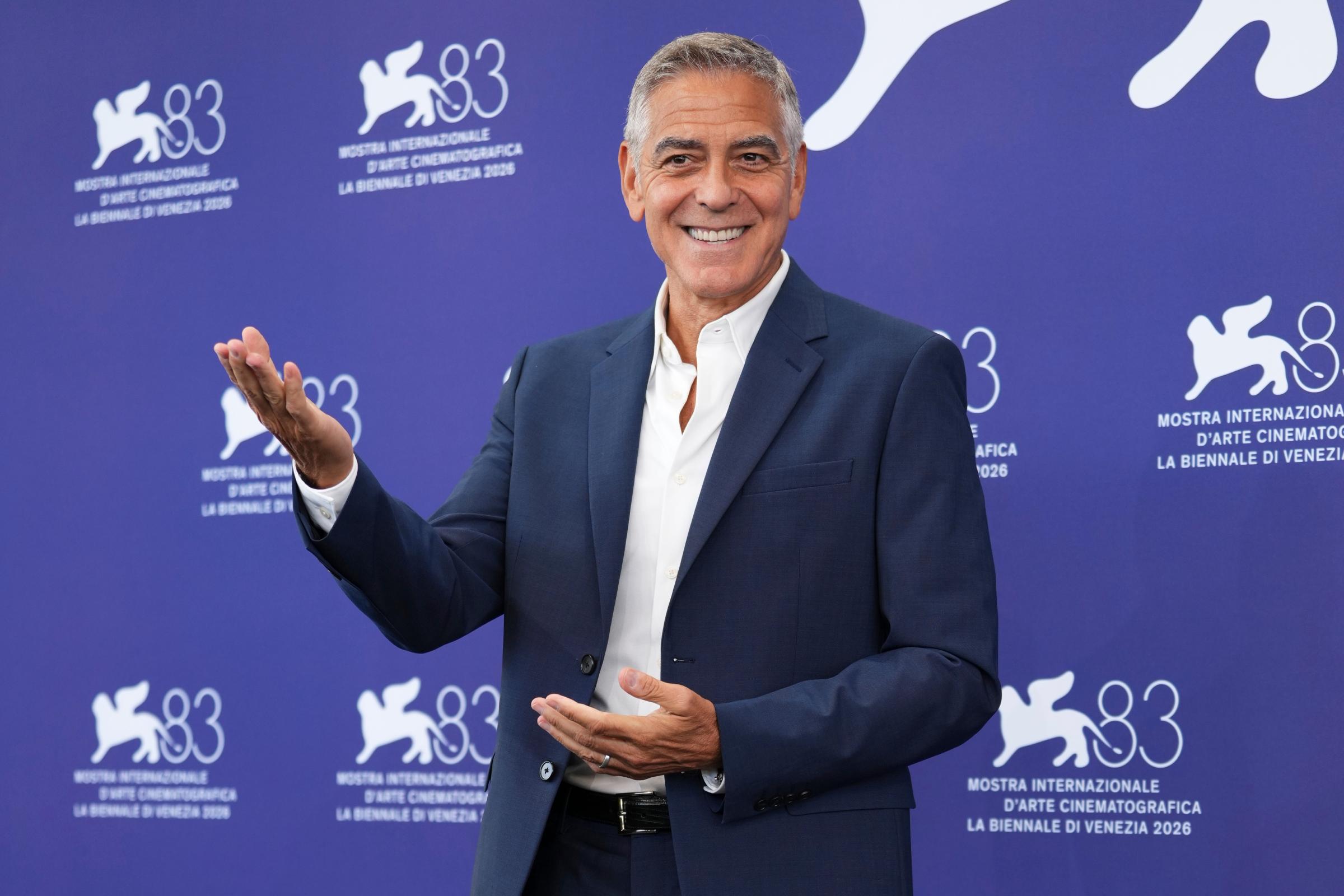 Clooney a Venezia contro Trump: “In America governano incapaci”