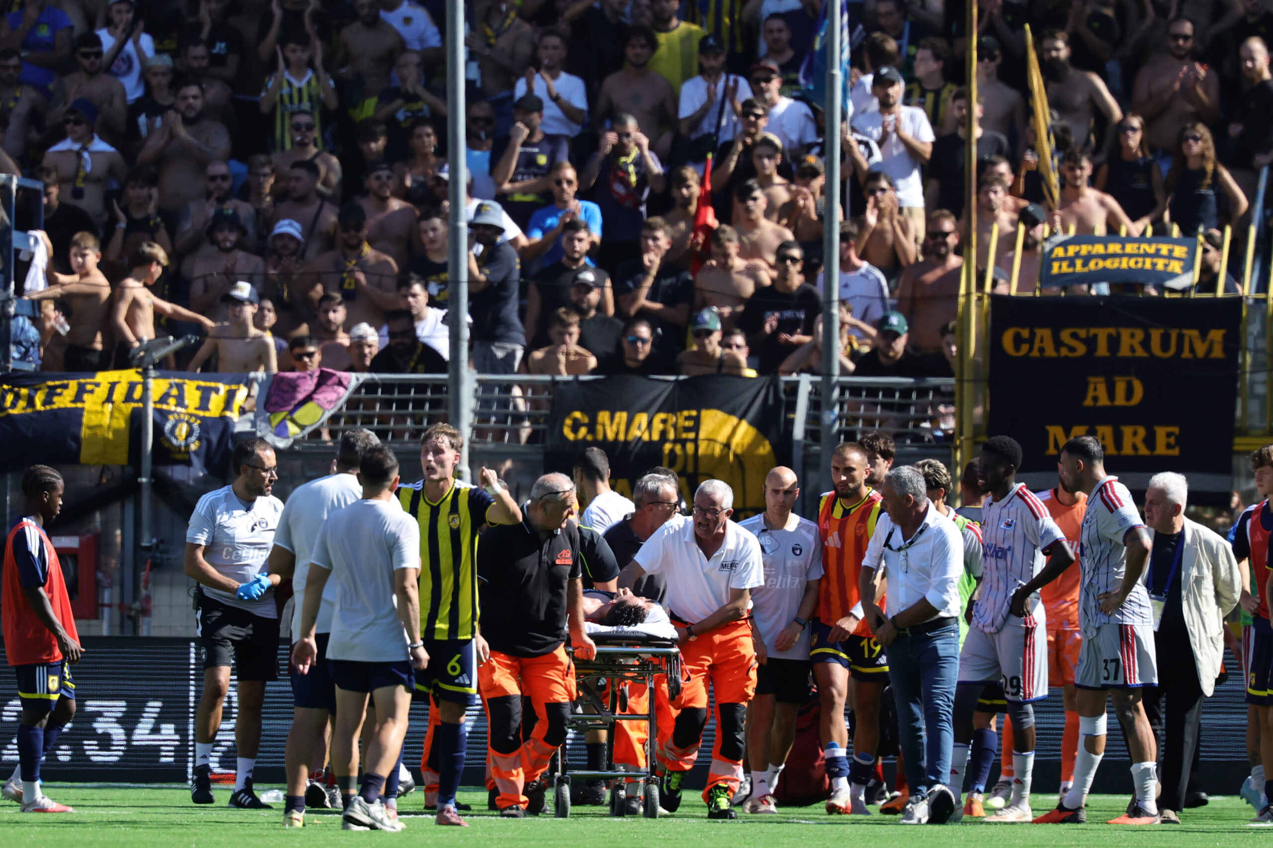 Juve Stabia-Pisa, malore in campo per Bozhinov: portato in ospedale