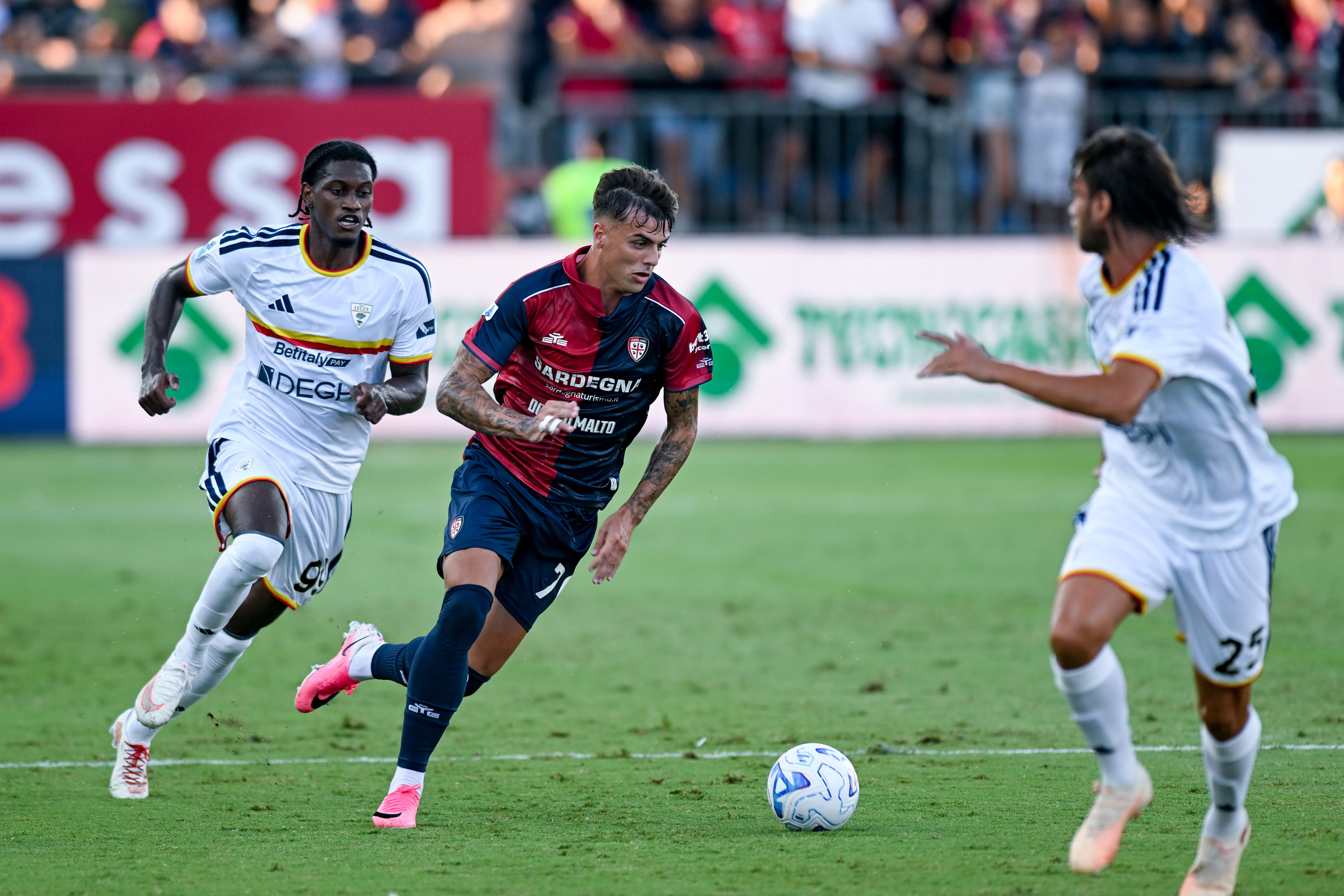 Serie A, Cagliari-Lecce 1-0: ai sardi basta Daniel Maldini