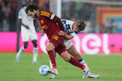 Mario Hermoso della Roma e Charles De Ketelaere dell'Atalanta durante la partita di calcio di Serie A EniLive tra Roma e Atalanta allo Stadio Olimpico di Roma, Italia - Sabato 5 settembre 2026 - Sport Calcio (Foto di Alfredo Falcone/LaPresse)