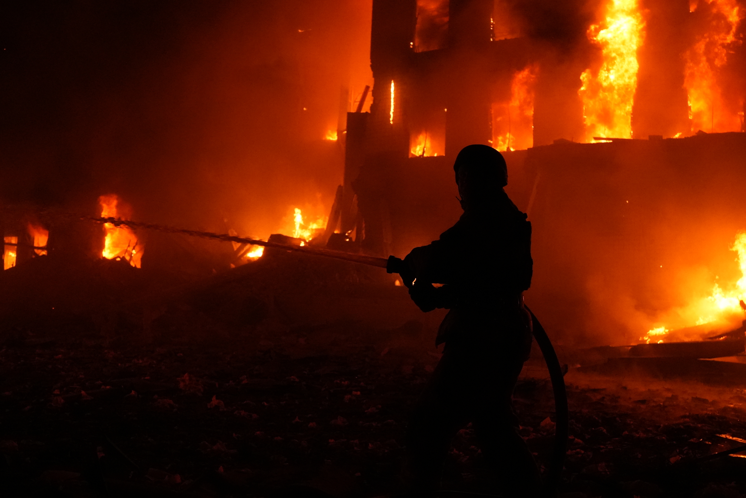 Ucraina, tregua finita: la Russia riprende gli attacchi su Kiev