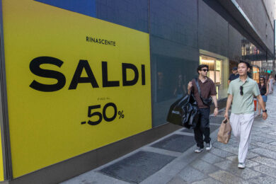 Saldi, allarme Federmoda: vendite agosto in calo