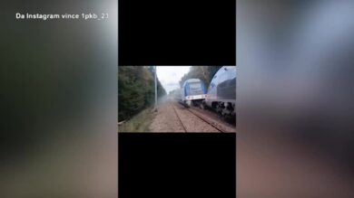 Francia, un treno regionale deraglia in Normandia: ipotesi sabotaggio