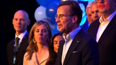 Svezia, il premier Kristersson: "D’ora in poi in Parlamento ci sarà una maggioranza né socialista né di sinistra"