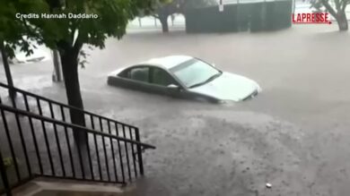 Stati Uniti, Connecticut sommerso da piogge torrenziali: le immagini impressionanti