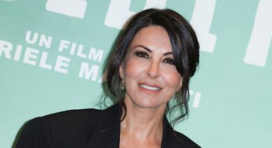 Sabrina Ferilli vittima di uno stalker: un 36enne si è presentato a casa sua con una mazza