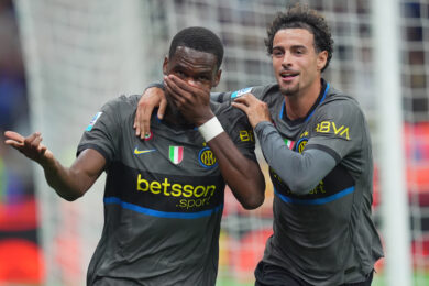 Ange-Yoan Bonny dell'Inter festeggia dopo aver segnato il gol durante la partita di Serie A tra FC Inter e Udinese (Foto di Spada/LaPresse)