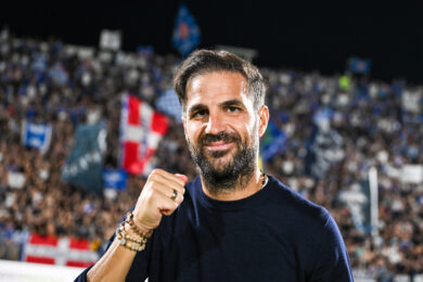 Cesc Fàbregas, allenatore del Calcio Como, saluta i tifosi al termine della serie A partita di calcio tra Como Calcio e Parma Calcio 1913 (Foto di Tiziano Ballabio/LaPresse)