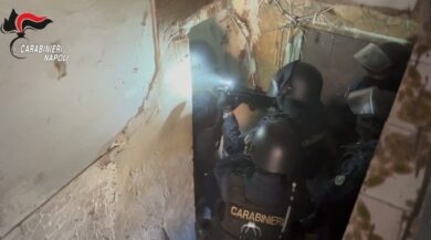 Camorra, blitz anti-spaccio dei carabinieri a Napoli: 31 arresti