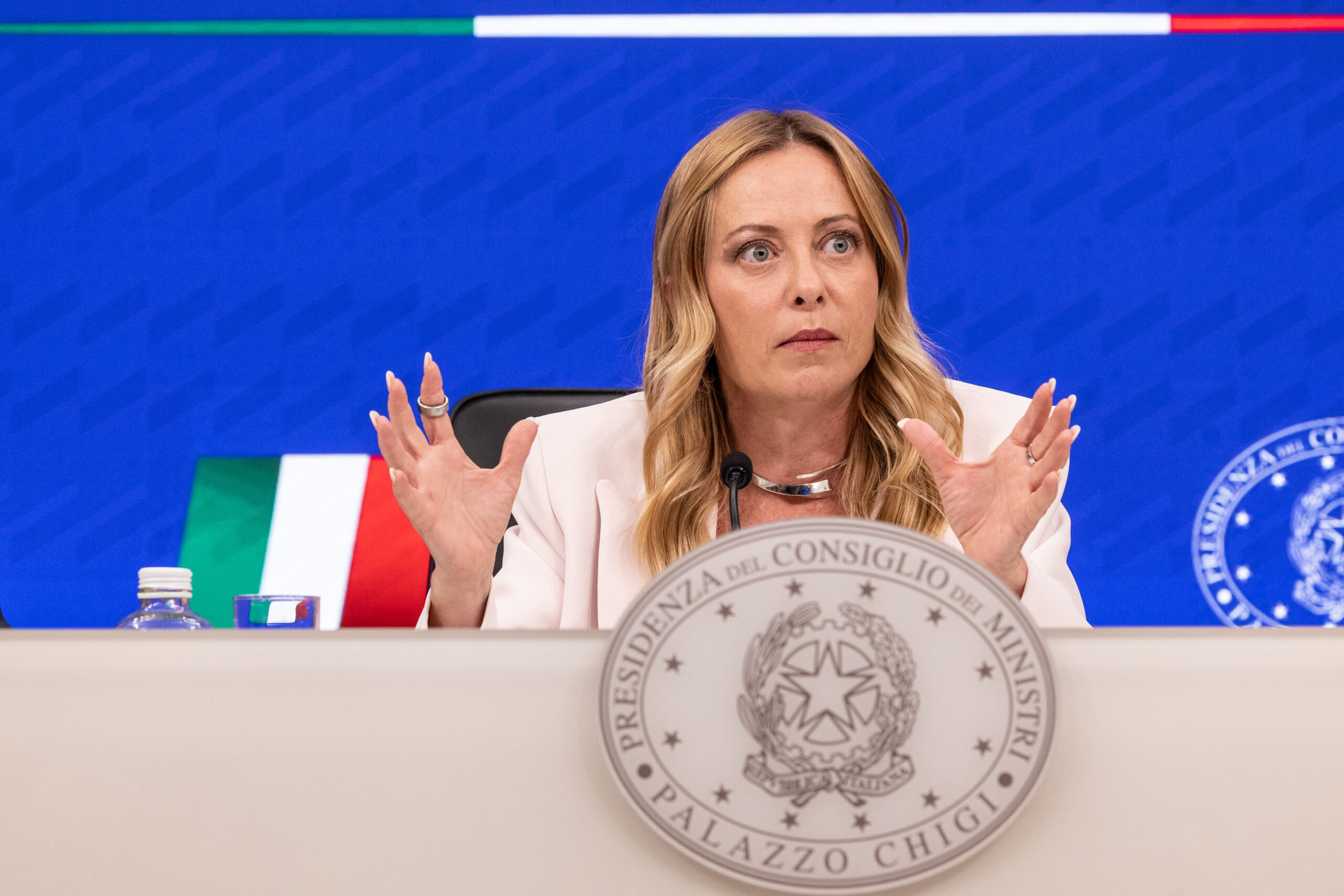 Bollo auto, Meloni: “Lo stop non vale solo per il 2027, sarà misura definitiva”