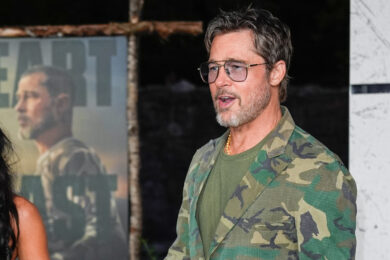 Brad Pitt in mimetica alla prima mondiale di "Heart of the Beast" al FirstBank Amphitheater a Franklin in Tennessee (Foto AP/George Walker)