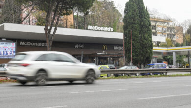 Roma, 19enne in moto morto a Roma a causa di un dosso: in 4 a processo