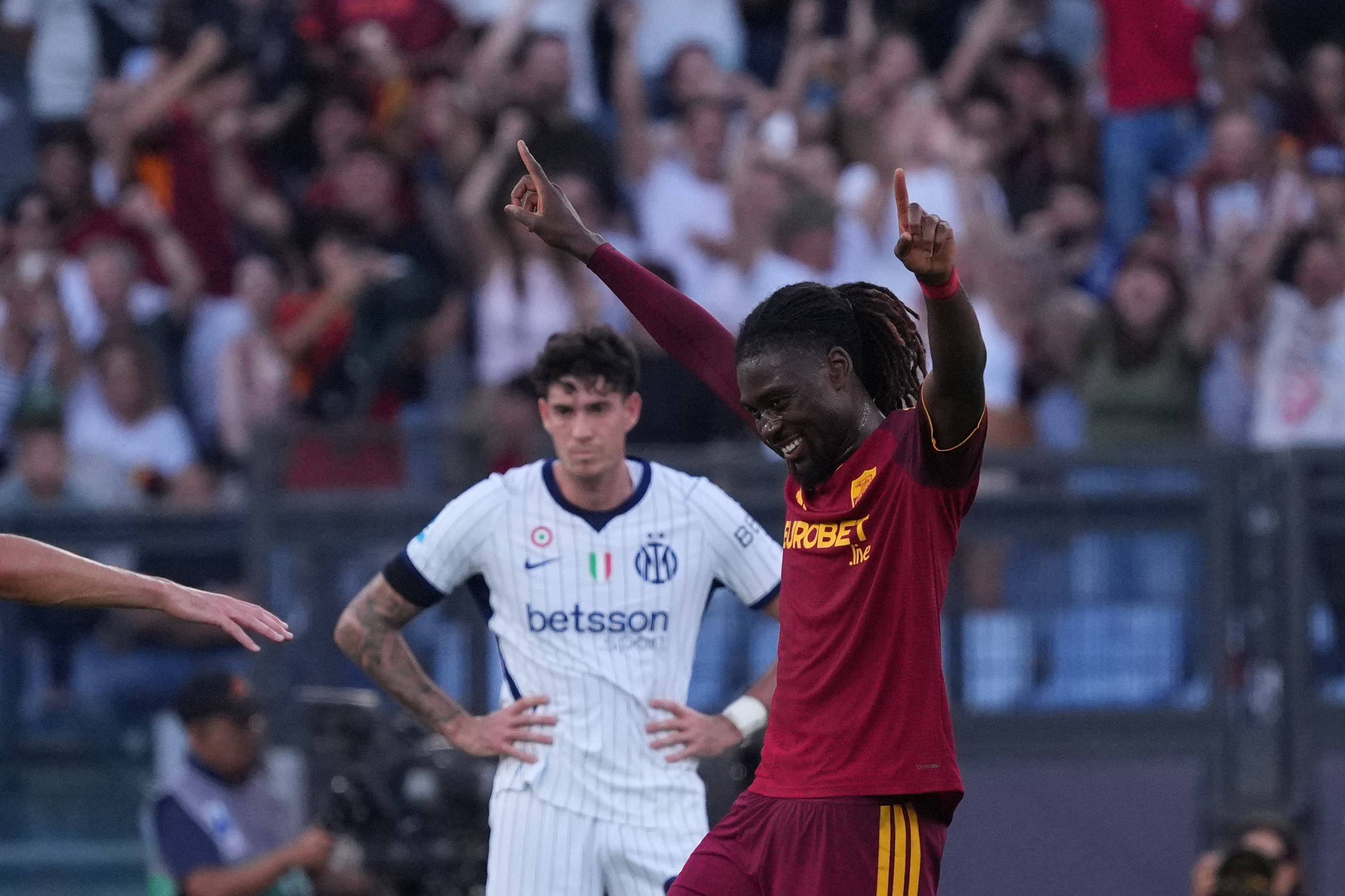 Roma-Inter 2-2, giallorossi e nerazzurri restano appaiati in vetta