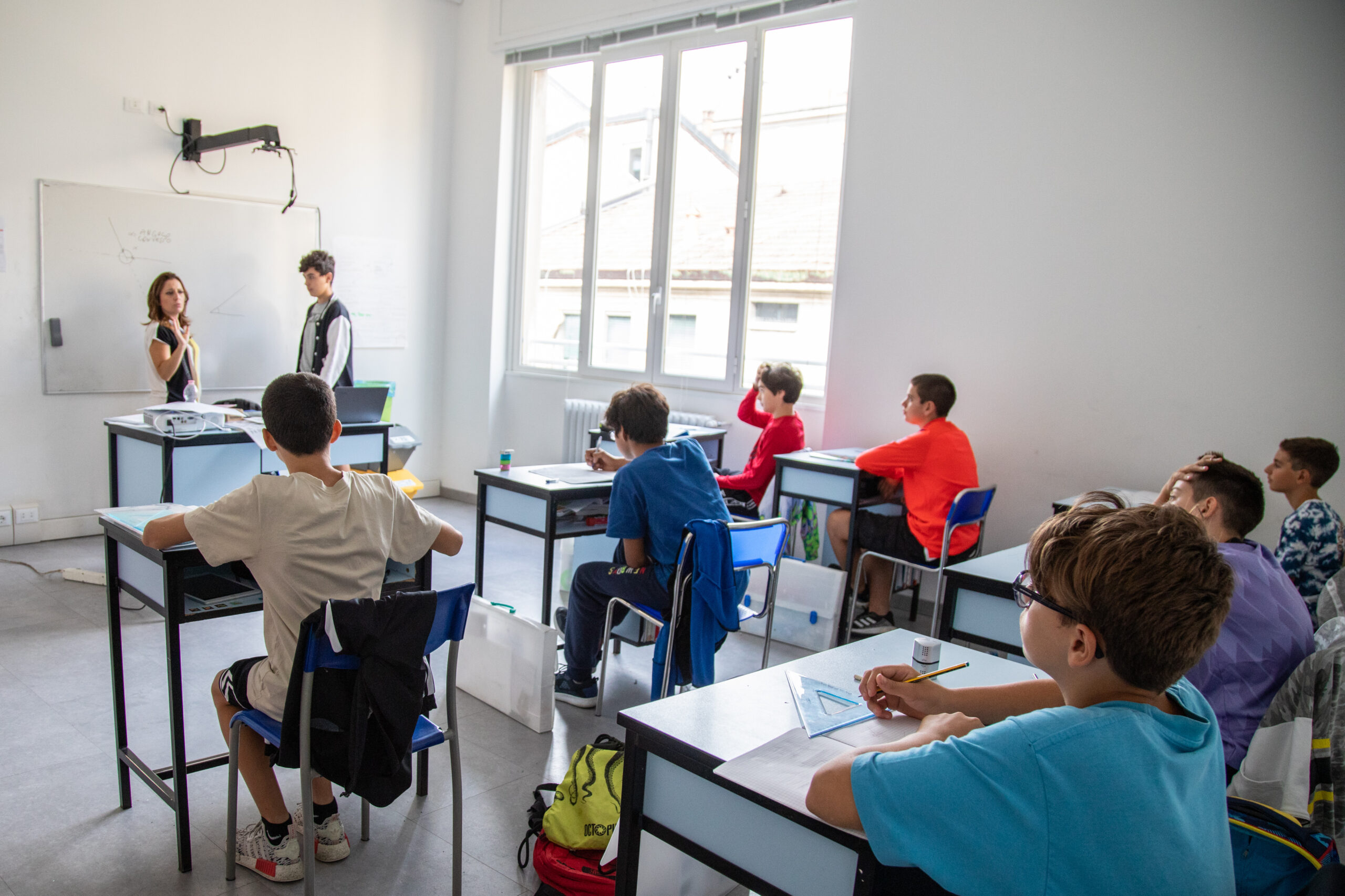 Tetto a stranieri a scuola, i presidi: “Obiettivo condivisibile ma complesso”